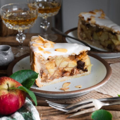 Gedeckter Apfelkuchen