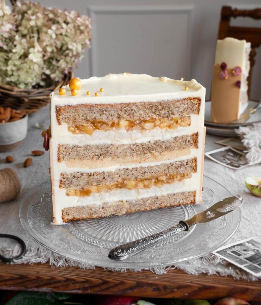 Vegane Mandeltorte mit Apfel und Milchreis - theslowbaker Vegane Mandeltorte mit Apfel und Milchreis - theslowbaker