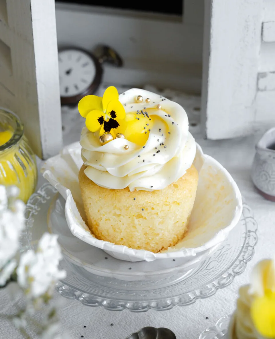 Vegane Kokostorte mit Blaubeeren - theslowbaker Vegane Kokostorte mit Blaubeeren - theslowbaker